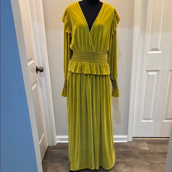 happy nature Dresses & Skirts - Elegant Yellow Maxi Dress
